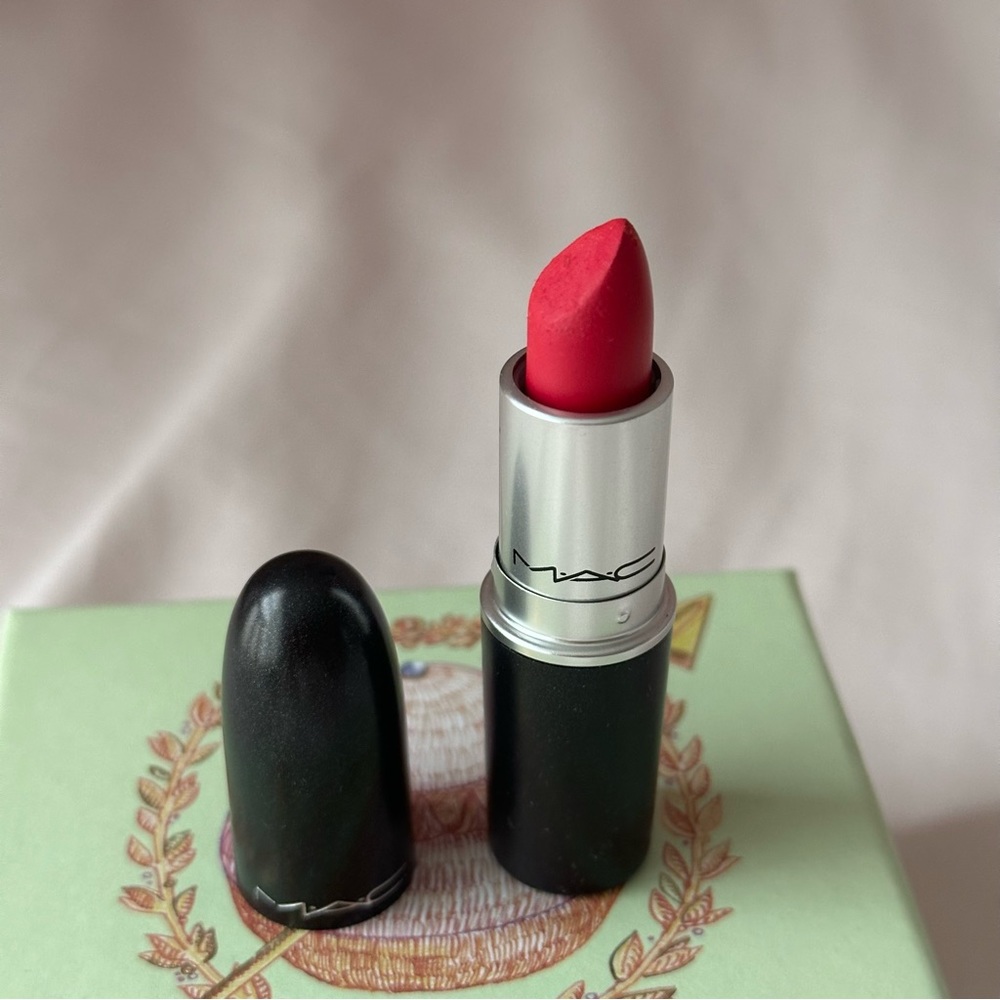 MAC Retro Matte Lipstick 701 All Fired Up
